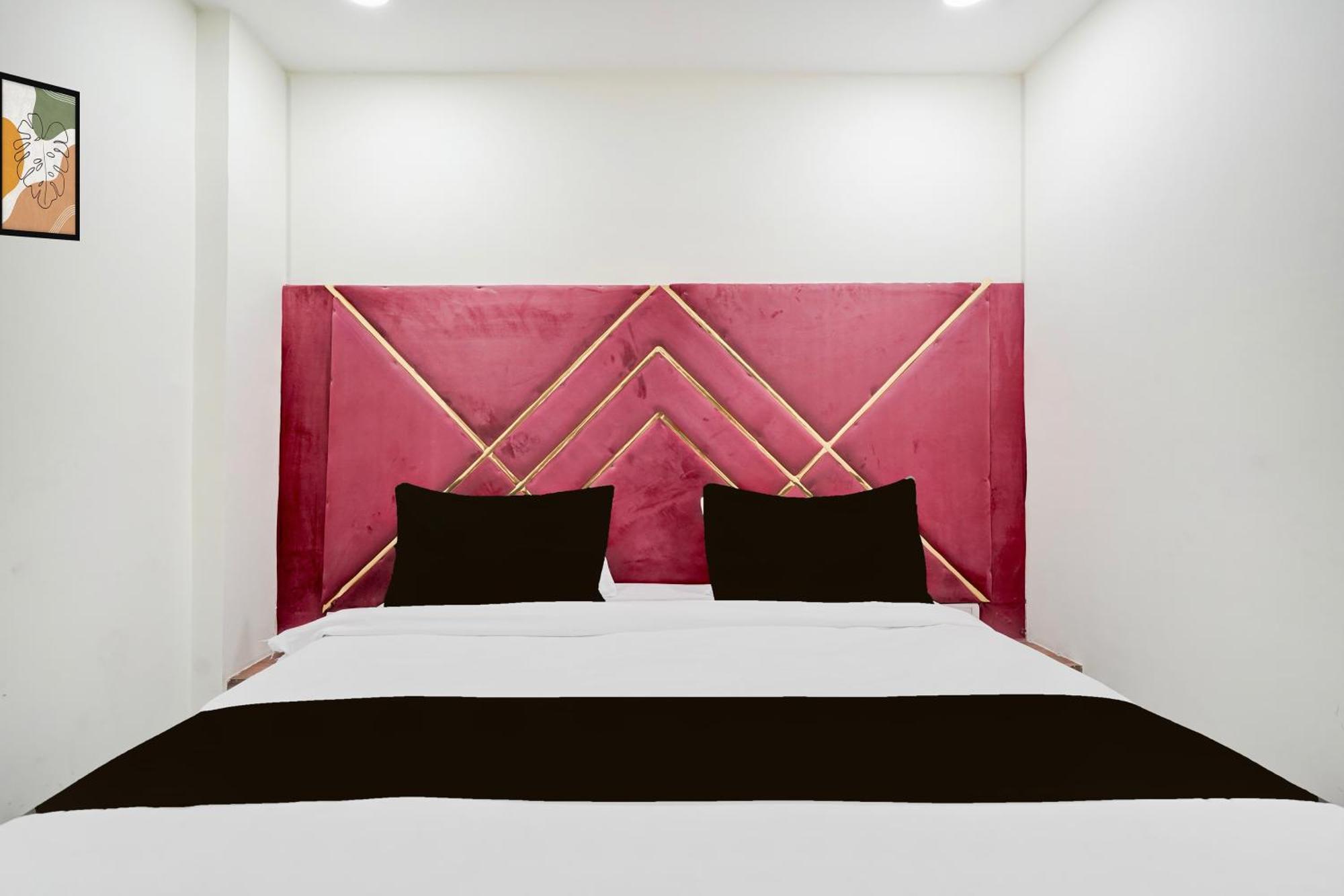 Hotel O Indirapuram Grand Ghaziabad Exteriör bild